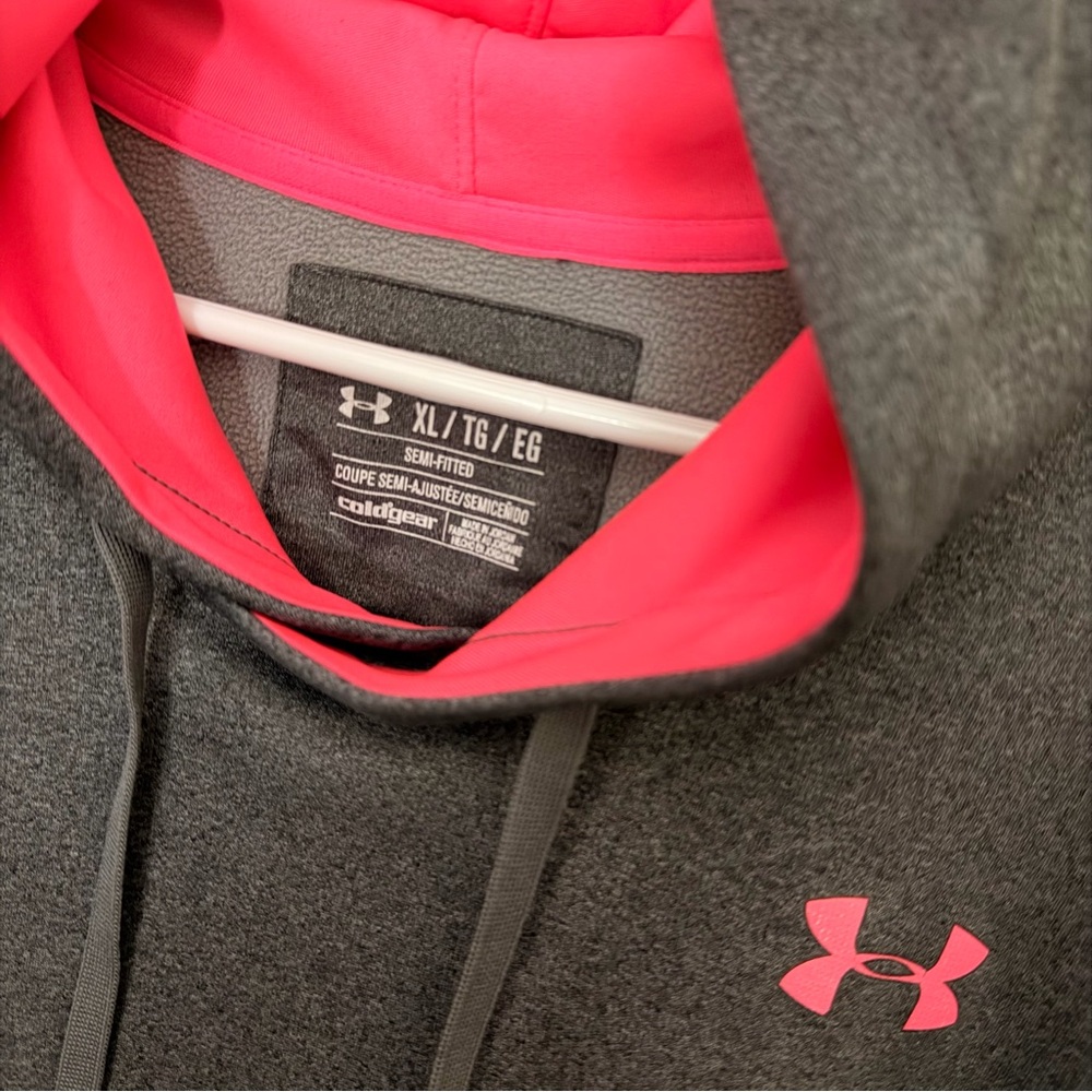 Under Armour “She’s A Fighter” Pullover Hoodie Sweatshirt - Picture 3 of 6